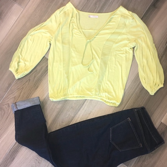 Hinge blouse - Picture 1 of 6